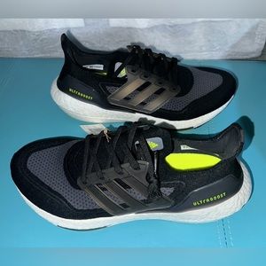 Men’s Adidas Ultraboost 21 Shoes Size 10
